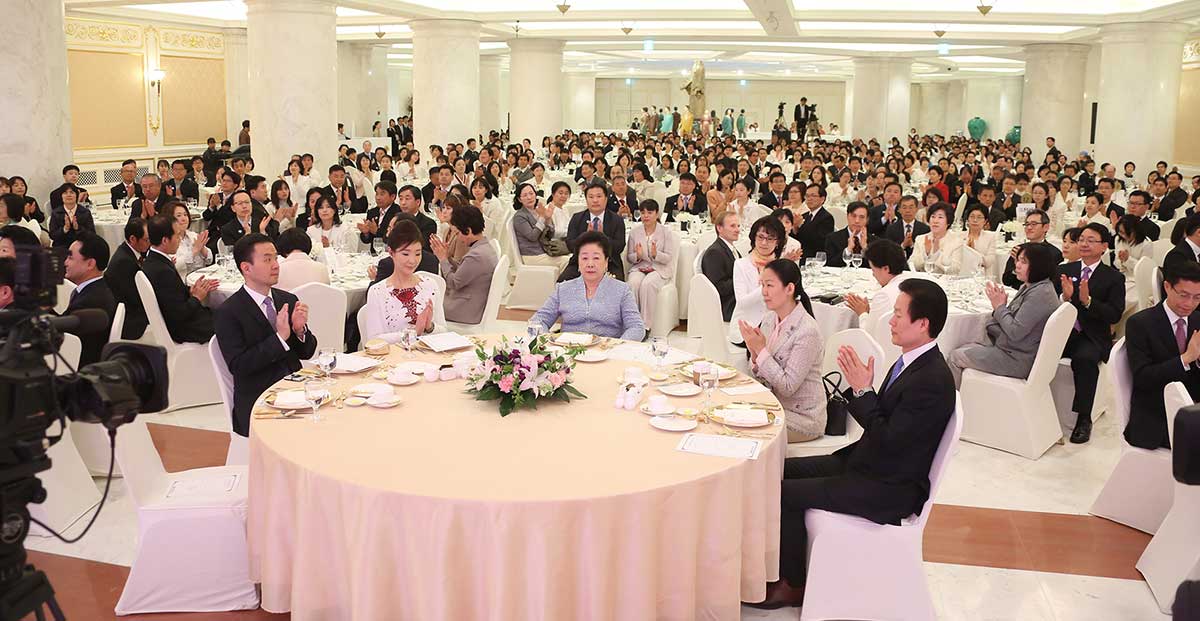 True Parents' Luncheon for Blessed Families with Multiple Children 4 20150426 (6)