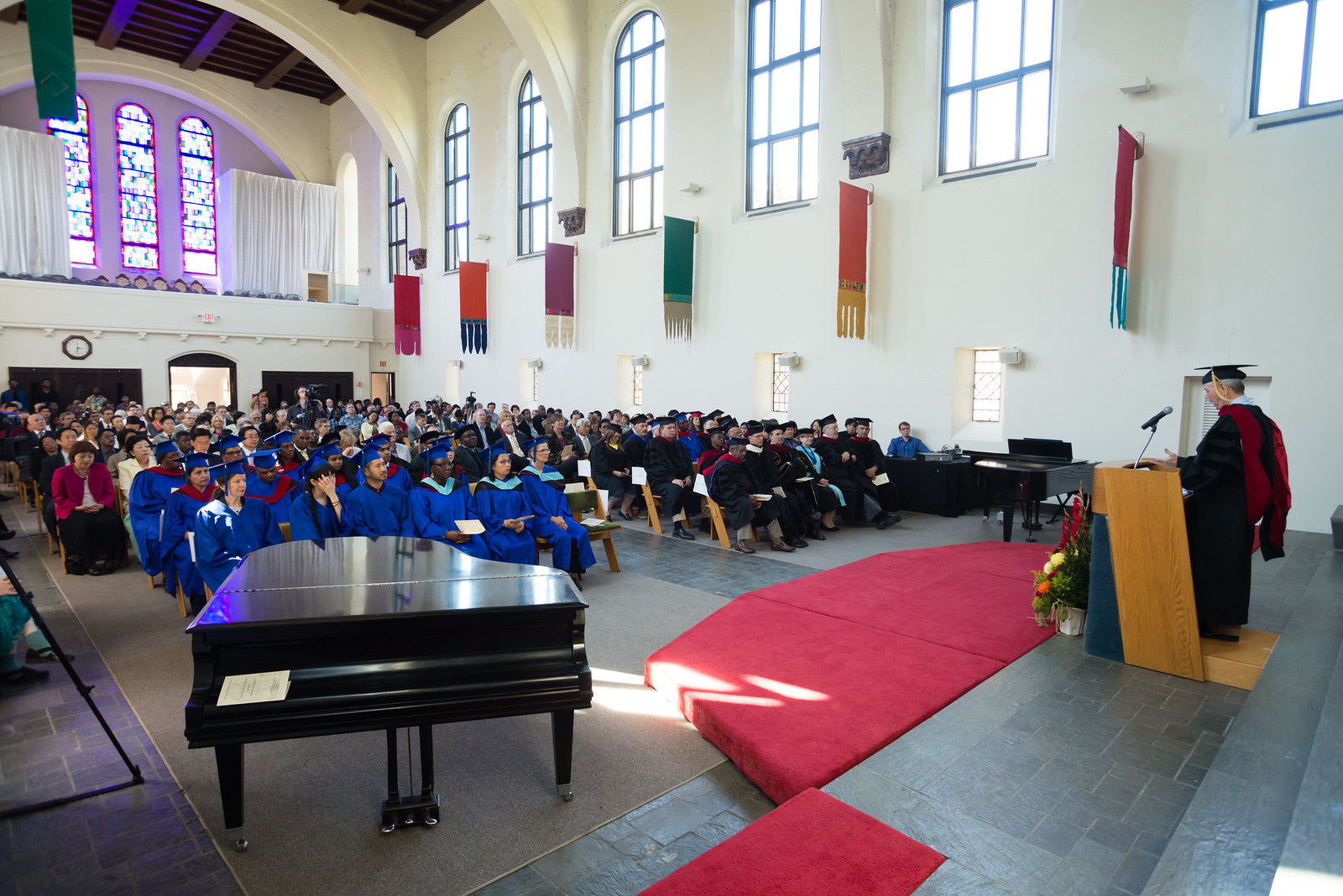 UTS: Seminary Grads Challenged to Enlighten a Dark World 8 20150526 (17)