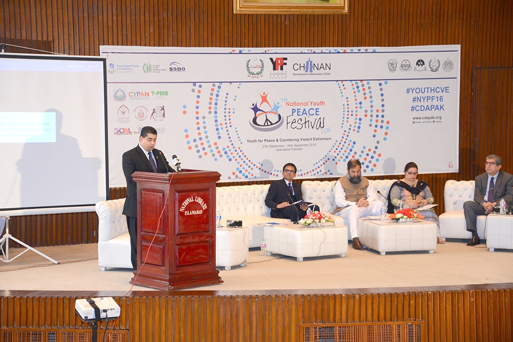Pakistan: National Youth Conference 2016 2 paki16-12