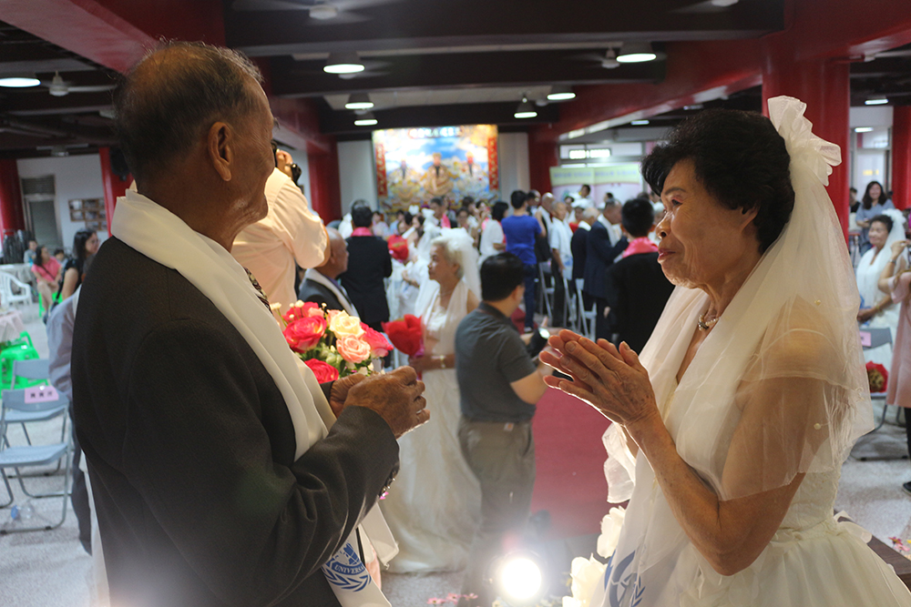 Taiwan: Heavenly Tribal Messiah Blessing Ceremony 2 tai-blss-2