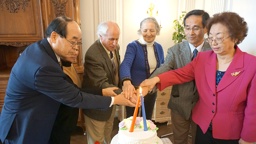 USA: Couples Share Anniversary Joy at Belvedere Celebration 2 us cp rt 1