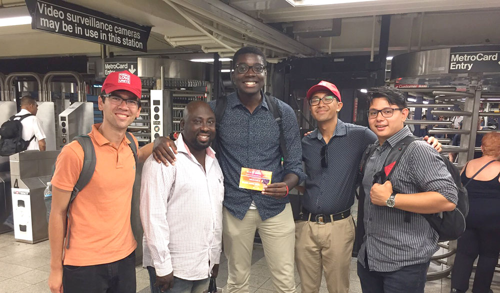 Students Promote True Parents at the Garden Across USA 2 us yo 1