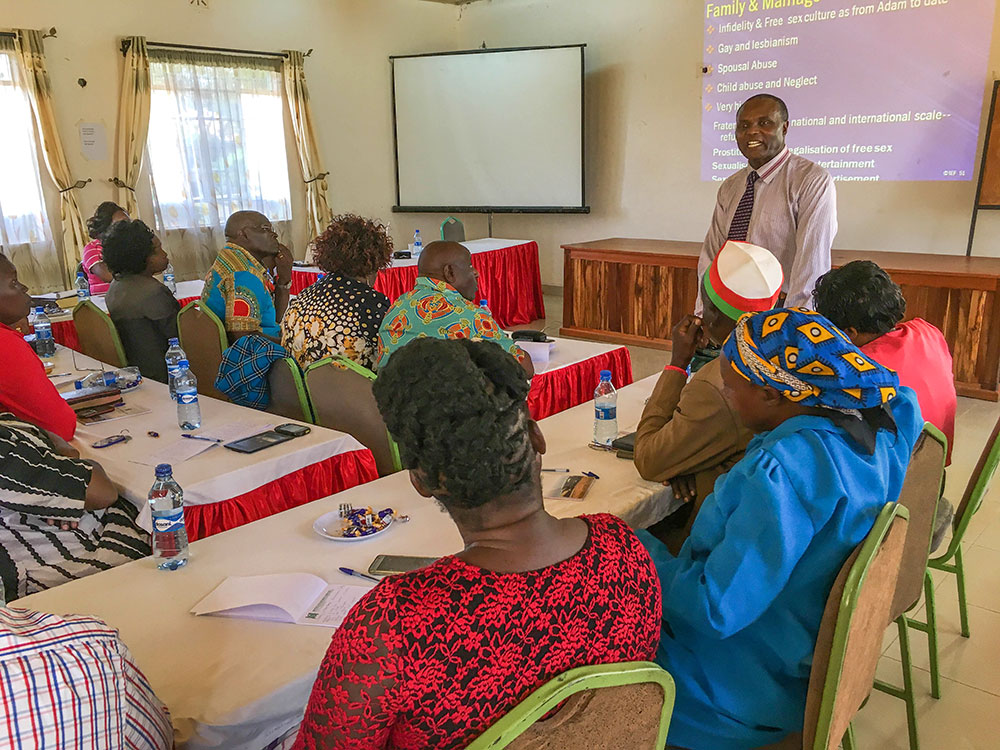 Kenya: Divine Principle Workshop for the Bishops 1 ken dpwsb 2