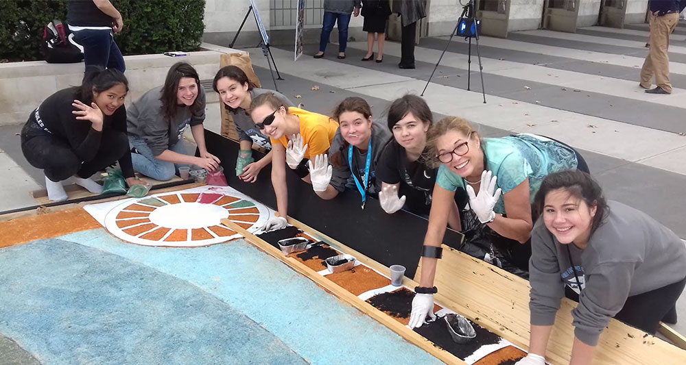 USA: Carpeting the United Nations 2 us cr 2