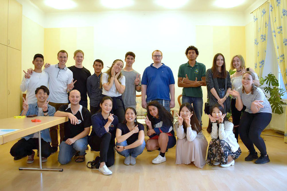 Austria: SunMoon Missionaries on Internship in Vienna and new CARP leader 3 au smui 2