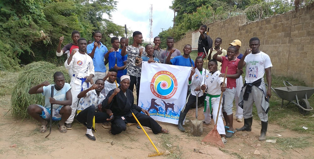 Zambia: Youth Cleaning Service 1 za yu