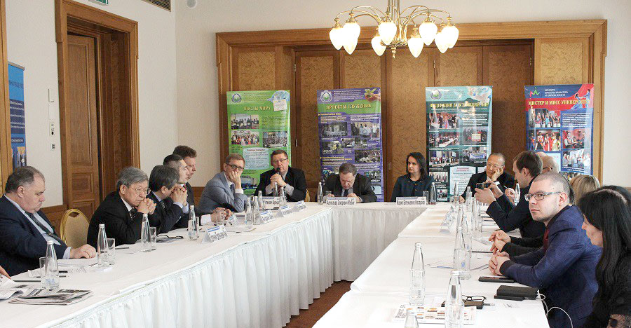 Russia: The Round Table 2 ru0rt 2