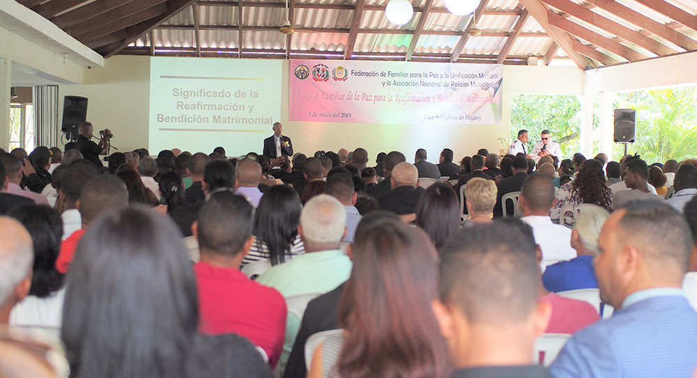 Dominican Republic: Peace Family Festival for Reaffirmation & Blessing of Marriages 1 dr bls 2