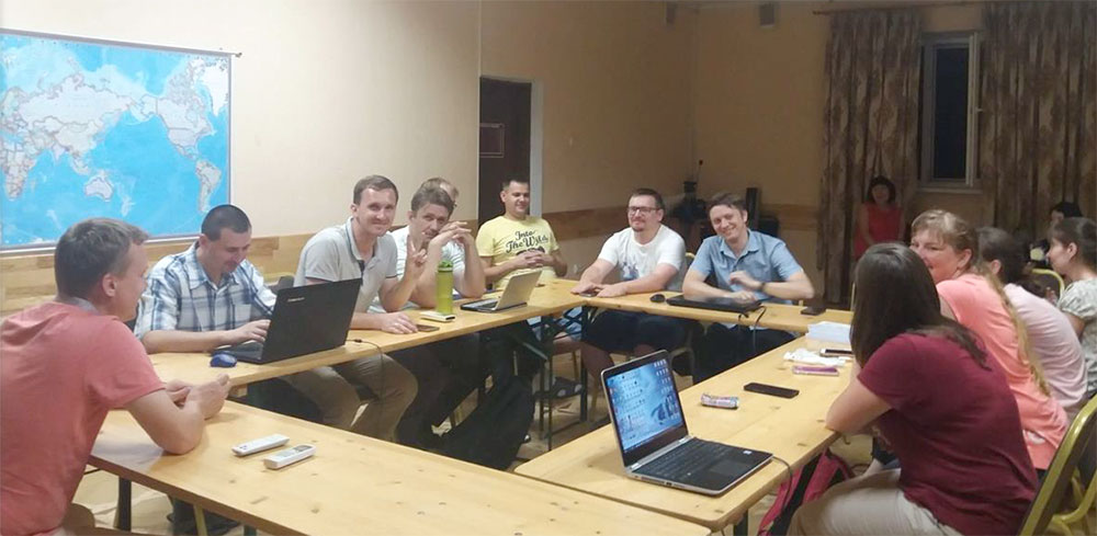 Ukraine: New season in night vigils of Blessed families 1 ukr pr