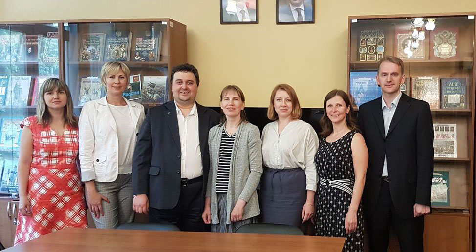 Russia: Round table on Family and Marriage in Vlasikha 1 ru rtf