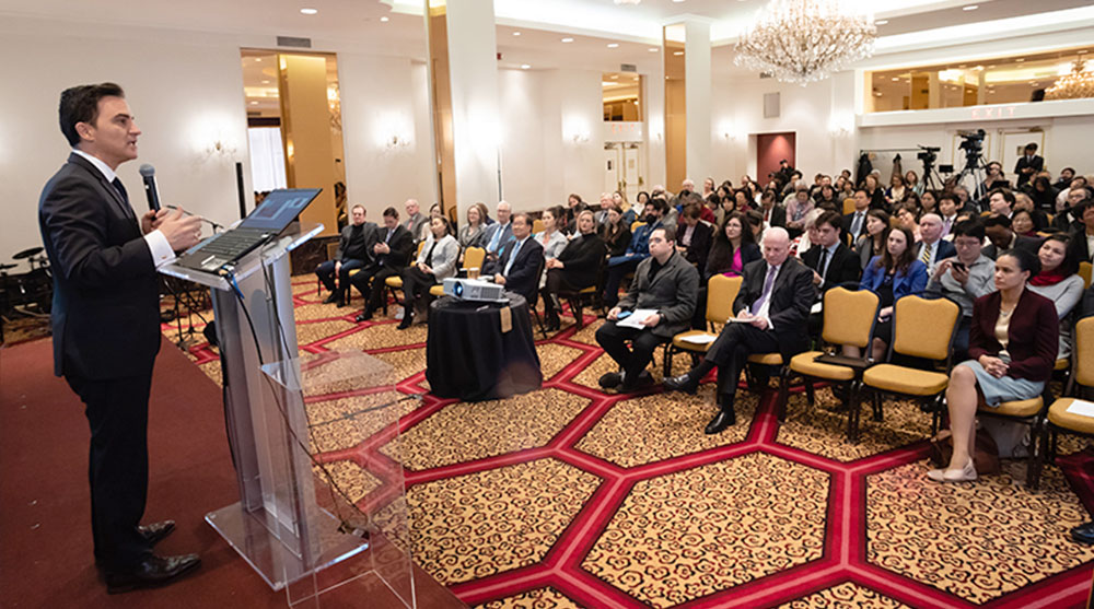 USA: Our Light Amid the Storm 1 us nm
