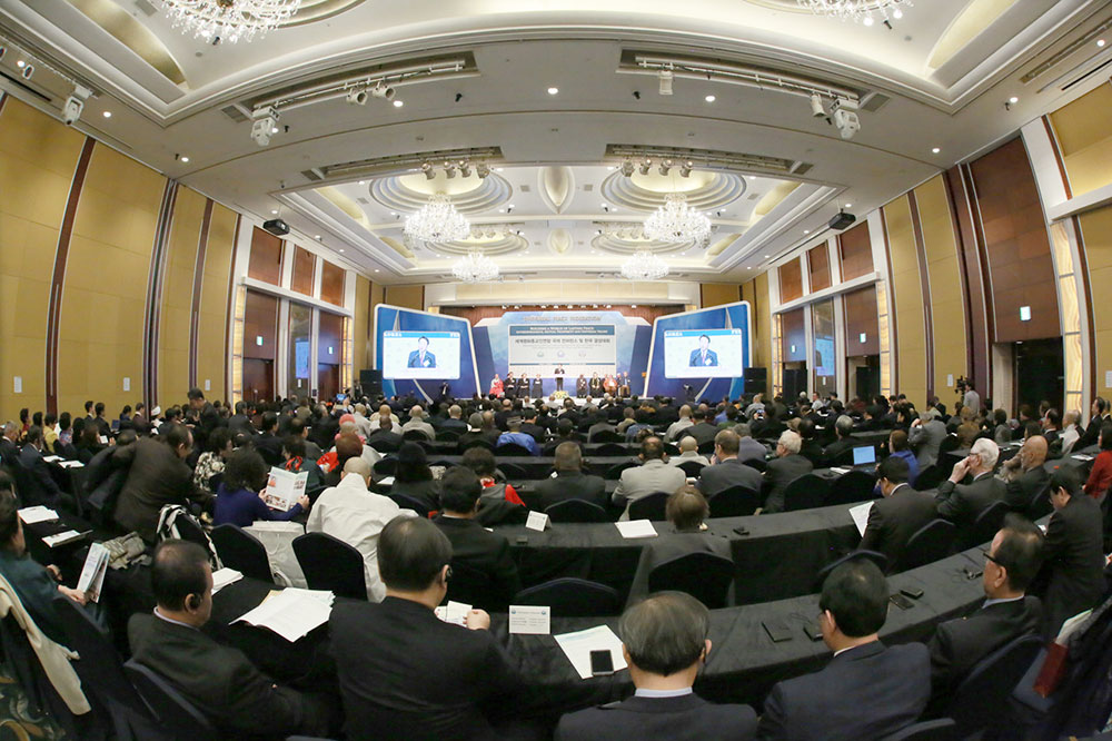 True Parents’ Providence for the Settlement of Cheon Il Guk – Part 6 11 his v20 322 1