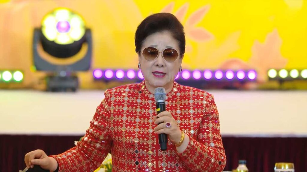 True Mother at the Special Thanksgiving Event 1 tm 11 26