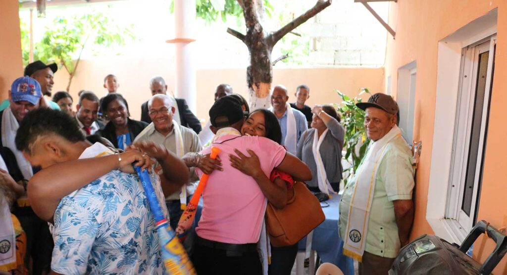 Dominican Republic: Marriage Reaffirmation Festival 2 dr bl 2