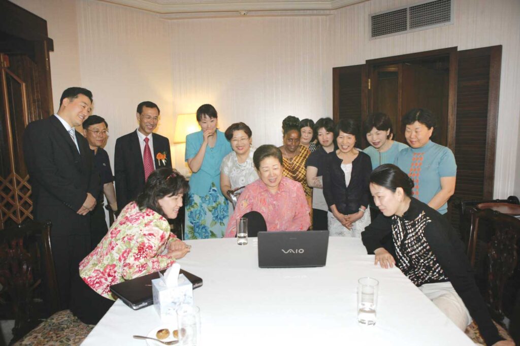 True Mother Speaks to Members in Kenya 1 TMtour with M