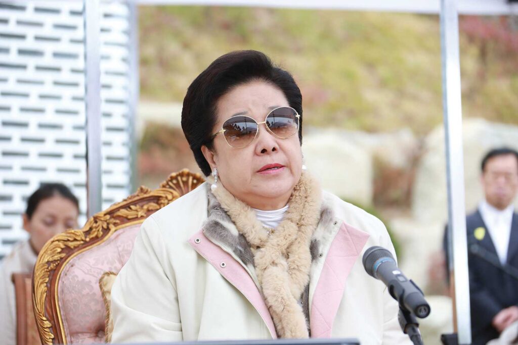 Mother Speaks of Father's Forty-Day Transition 1 TM 20121025 40 days