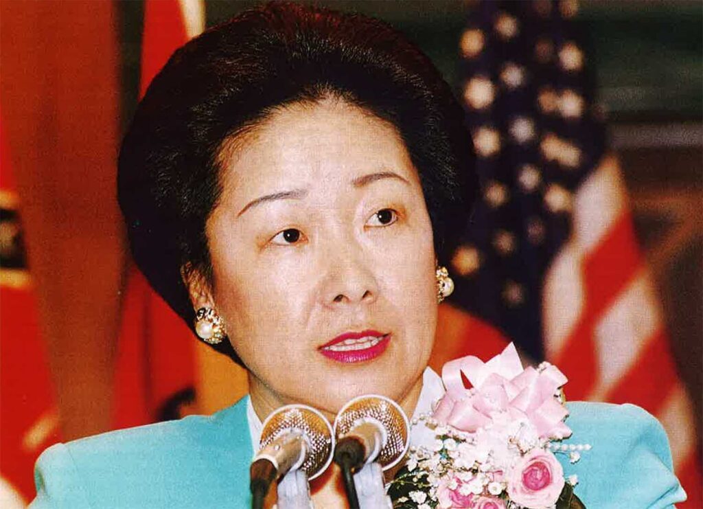 Mother Speaks to Nevada Family 1 1993tm