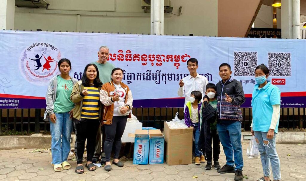 Cambodia: Mother of Peace Food Project 1 fil 1