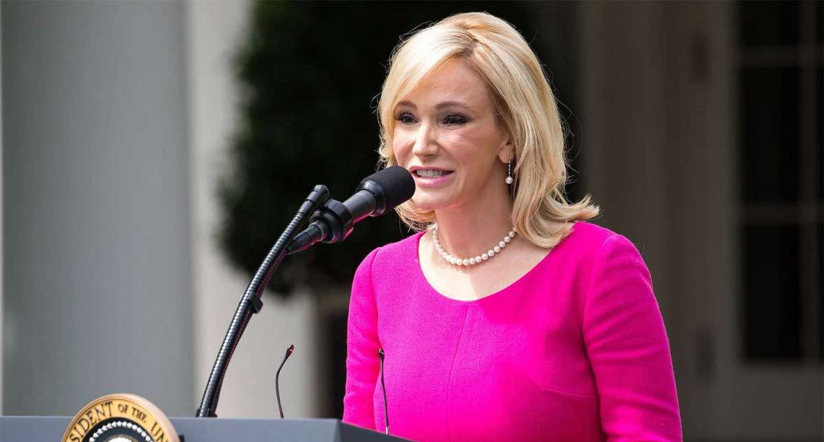 Trump Adviser’s Praise for Mother Han Noticed 1 Paula White