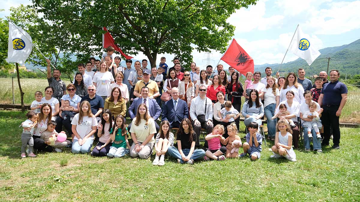 albania families