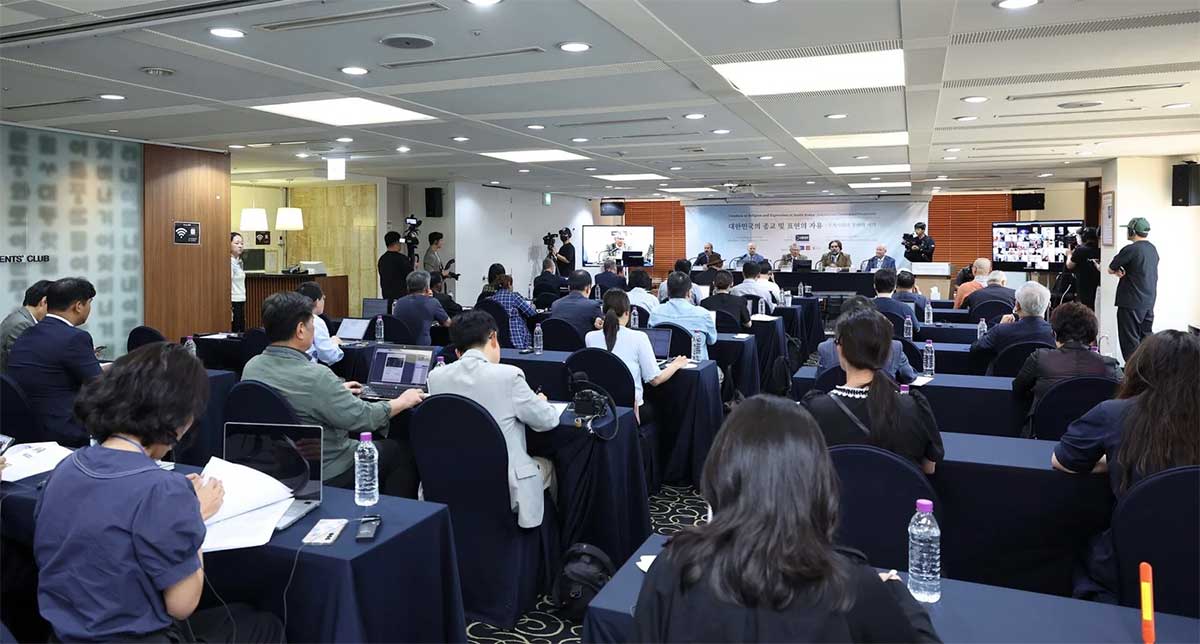A Visit to the Seoul Detention Center and the Difficult Path of Religious Liberty in Korea 2 press conference2