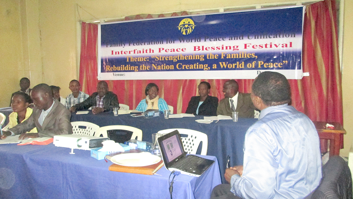 Kenya: Tribal Messiah Blessing and Children's Easter Workshop 1 ke-bl-ws (2)