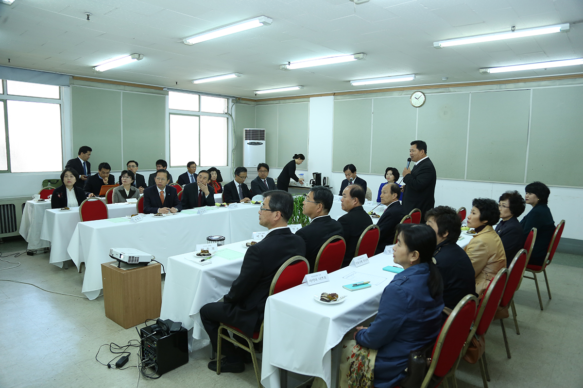 Rev. Ryu Kyeong Seuk, president of FFWPU Korea, on a Nationwide Tour 4 kkround (3)