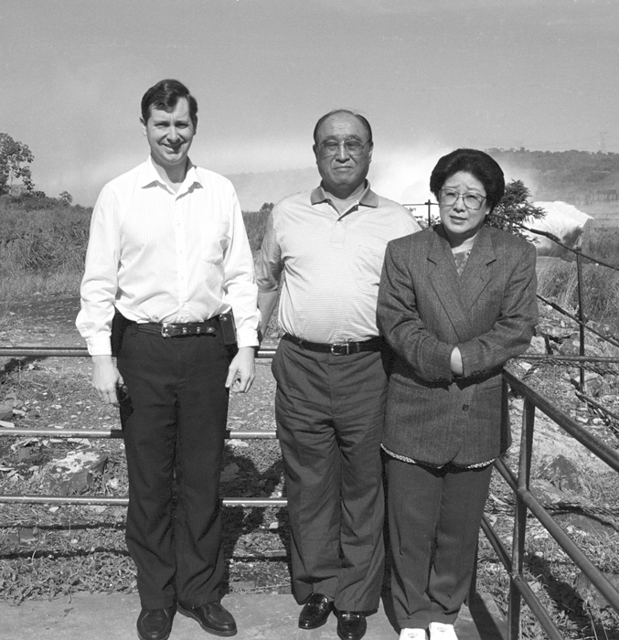 Memoirs of a Unification Church Photographer 2 ko-m (3)