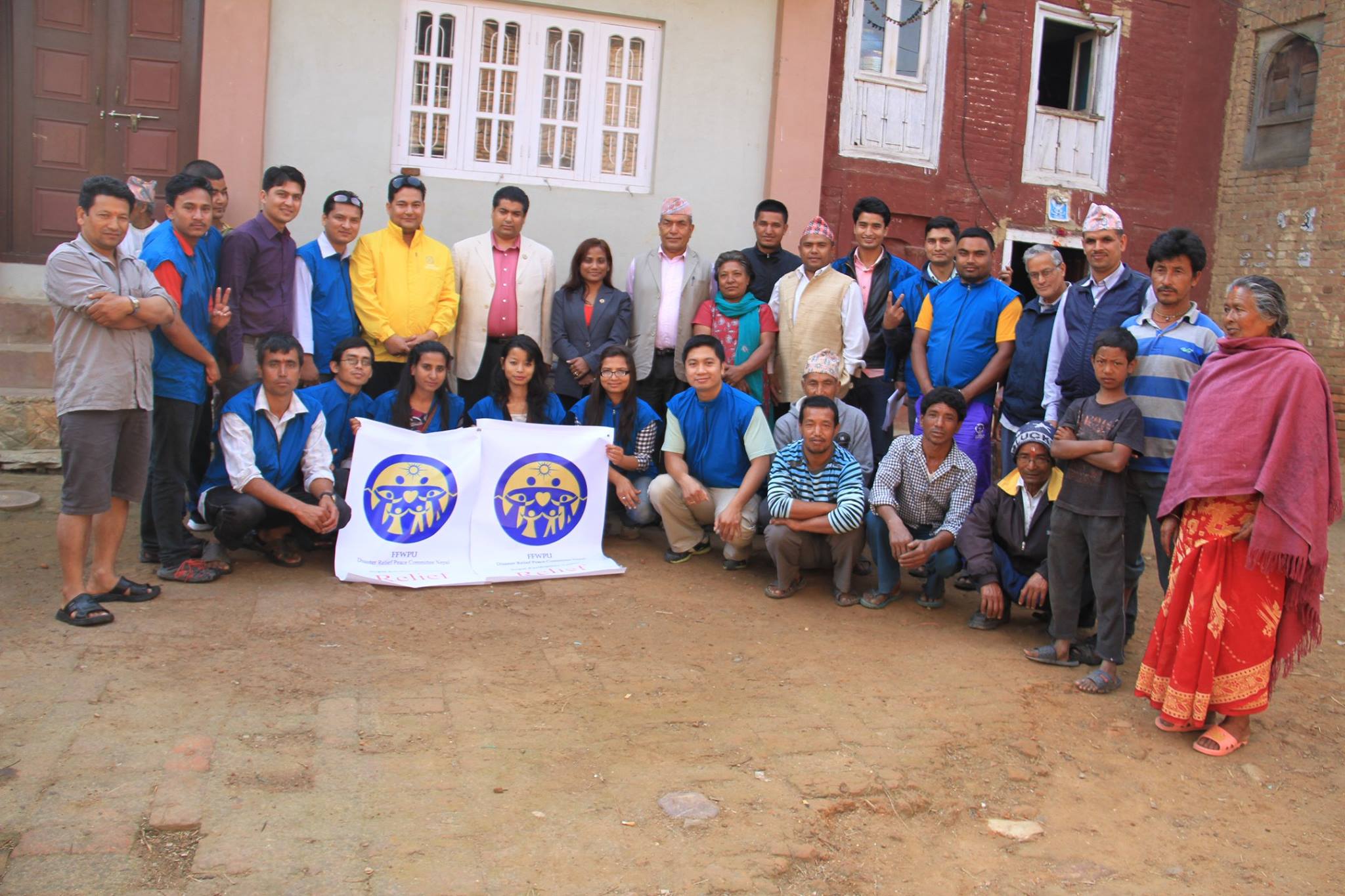 Earthquake Victims Relief Program in Lele Villege, Lalitpur Nepal 1 nep-hel (13)